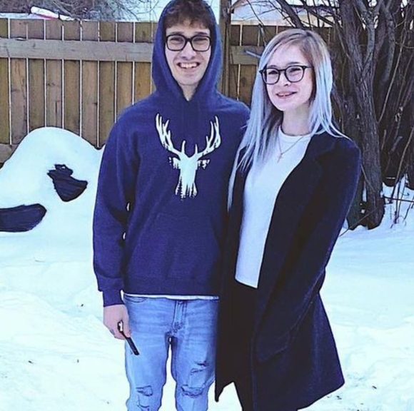 Meet your Posher, Taylor - Picture 1 of 1